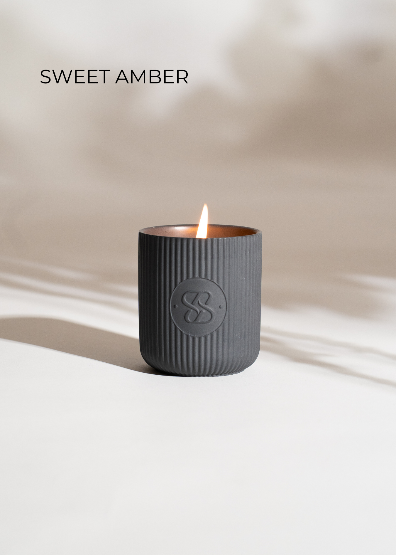 SCENTED CERAMIC CANDLE | CHARCOAL | SWEET AMBER