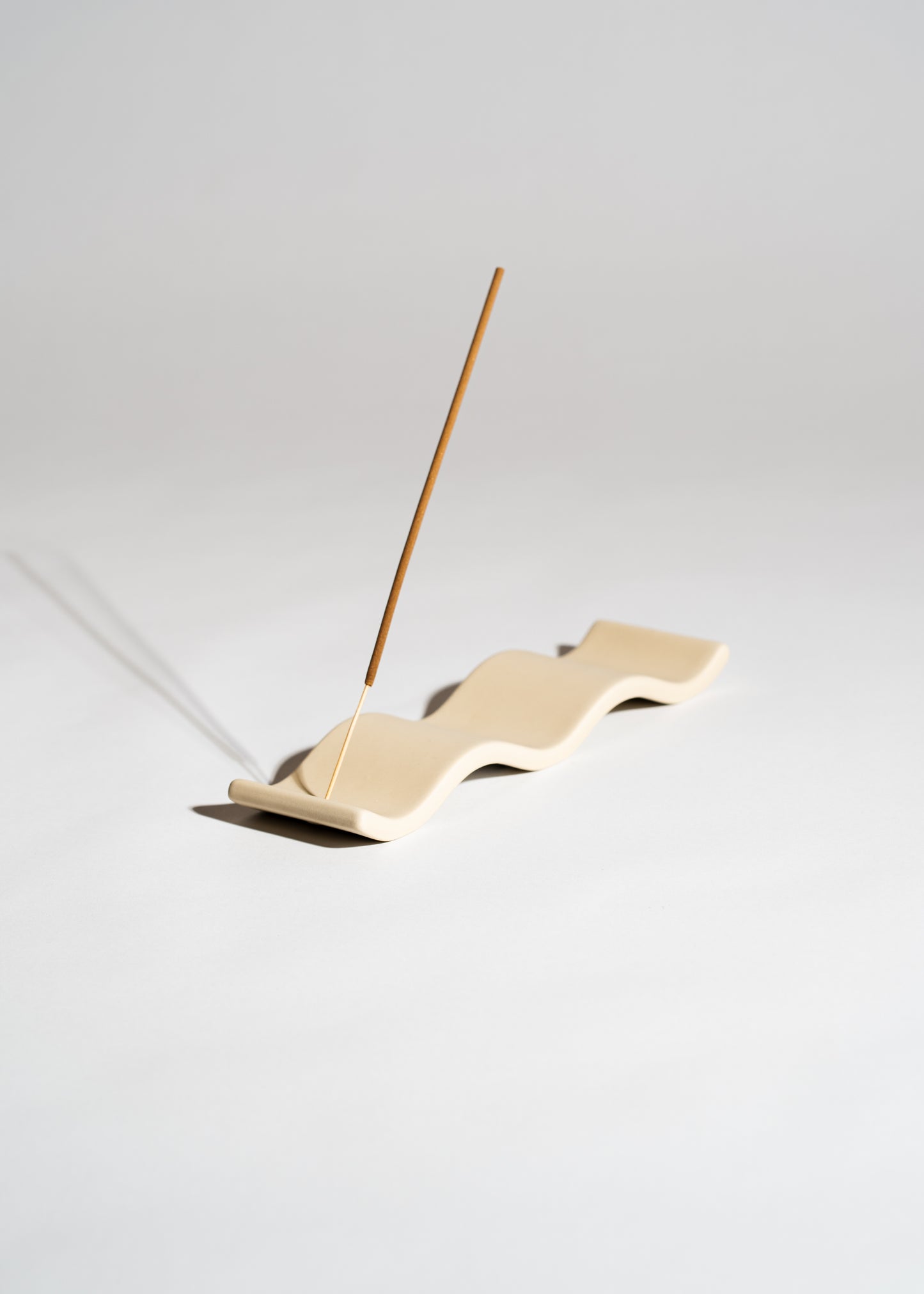 CERAMIC INCENSE HOLDER | BEIGE