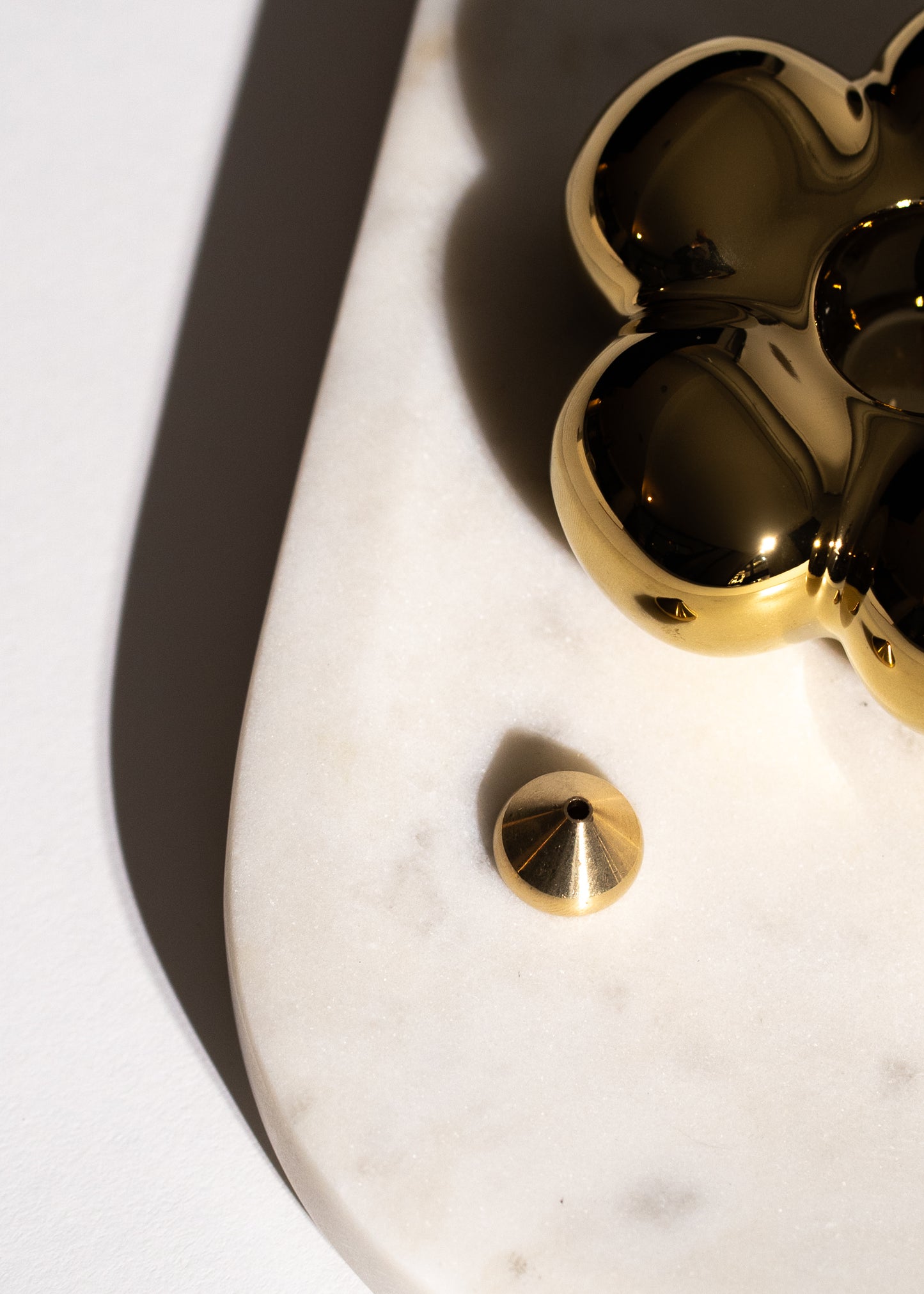 CERAMIC BUBBLE HOLDER | GOLD