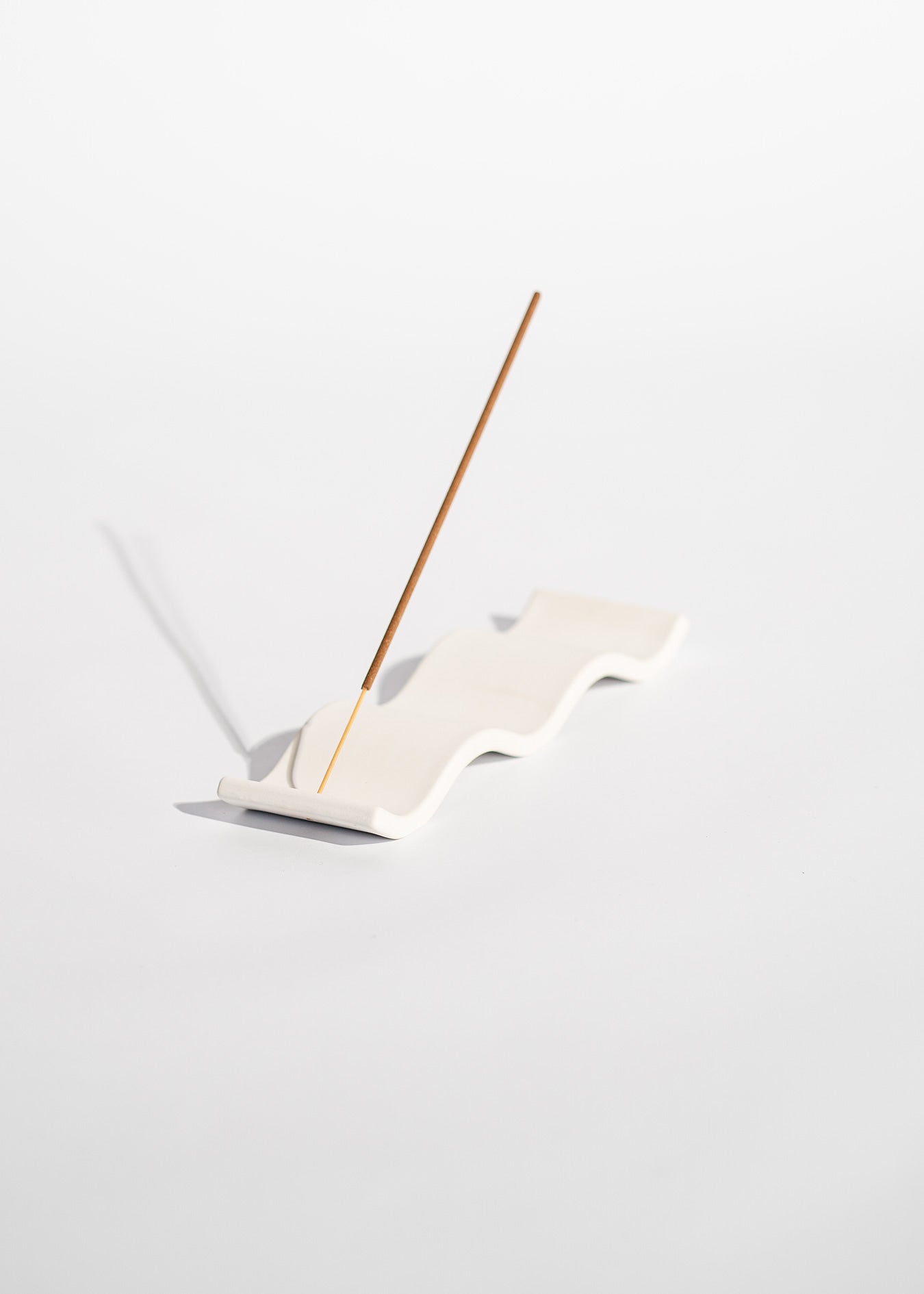 CERAMIC INCENSE HOLDER | WHITE